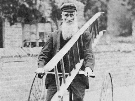 An old black and white photo of Mr Caunt, a Nottinghamshire Lamplighter.