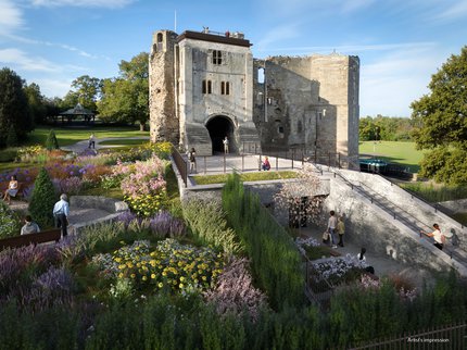 6554-00_Newark_Castle_View3_02.jpg