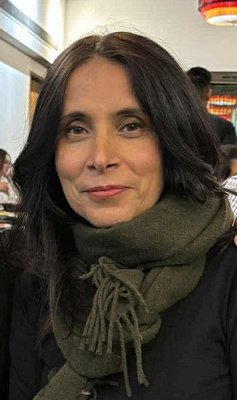 Photo of author Eve Makis
