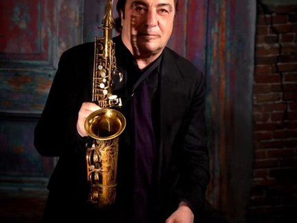 Portrait photo of jazz saxophonist Greg Abate