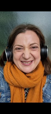 Leanne Moden - Selfie 2024.jpg
